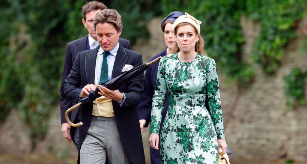 Beatrice and Eugenie Are Still in the Center of an “Unravelling Storm” Beatrice and Eugenie Are Still in the Center of an "Unravelling Storm"