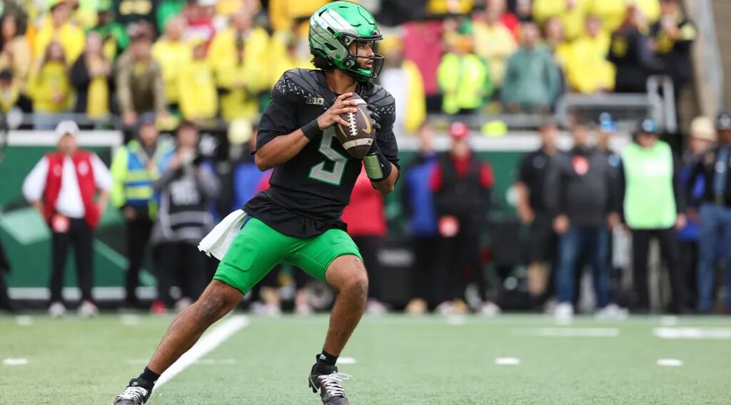 Dante Moore Shares the New Routine Addition That has Him Ready to Contend for a National Title Dante Moore Shares the New Routine Addition That has Him Ready to Contend for a National Title