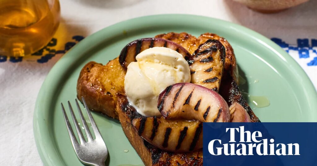 Benjamina Ebuehi’s recipe for honey butter brioche with grilled peaches | Food Benjamina Ebuehi’s recipe for honey butter brioche with grilled peaches | Food