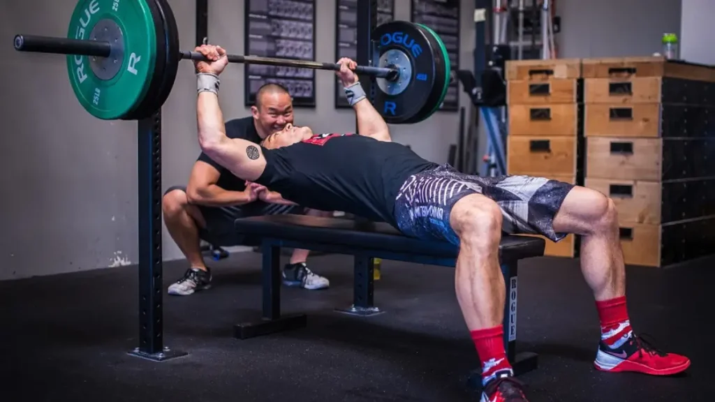 How Much Should You Be Able to Bench Press as a Beginner?