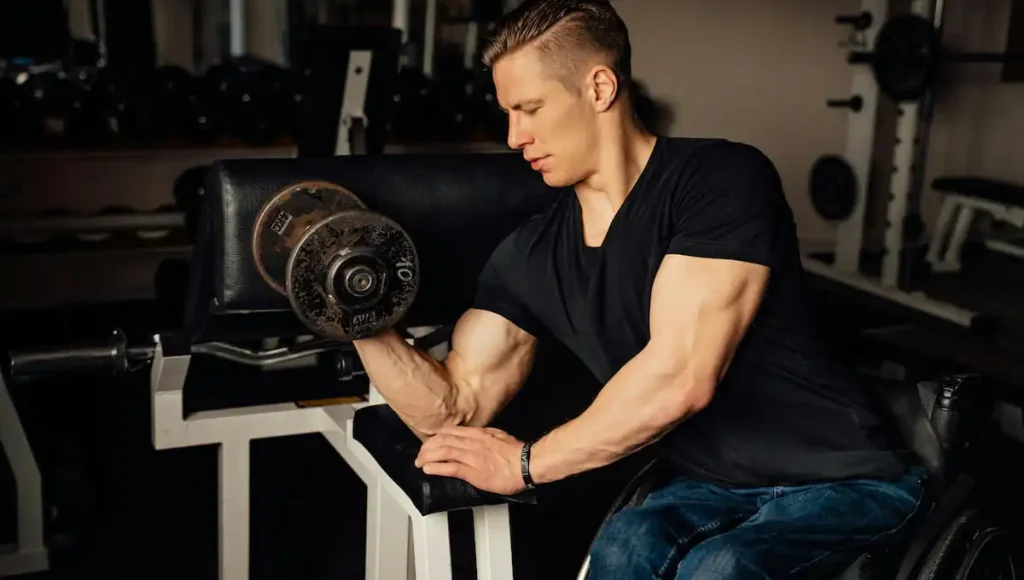 Bicep Curls vs Hammer Curls: Which is Better for Beginners to Build Bigger and Wider Biceps? Bicep Curls vs Hammer Curls: Which is Better for Beginners to Build Bigger and Wider Biceps?