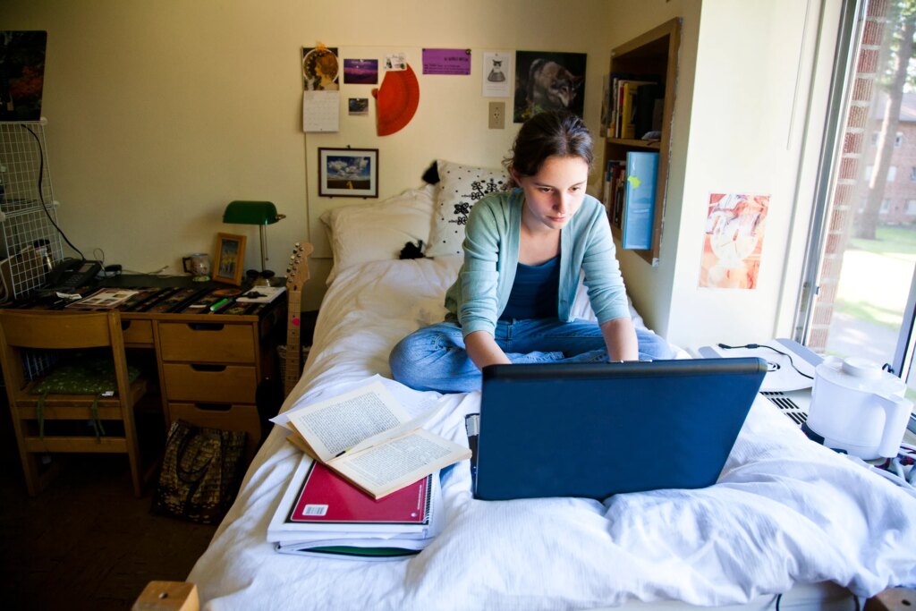 6 Best Scholarship Websites for College in 2026